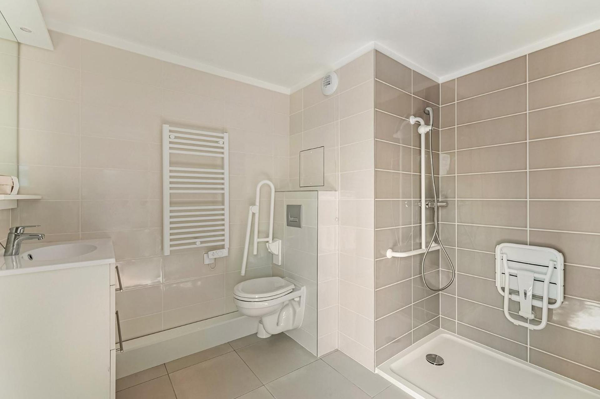Ovelia Poissy - Les Romantiques ภายนอก รูปภาพ